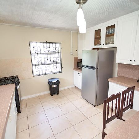 Spacious 3-Bedroom Home - Regency Park Bridgetown Exterior photo