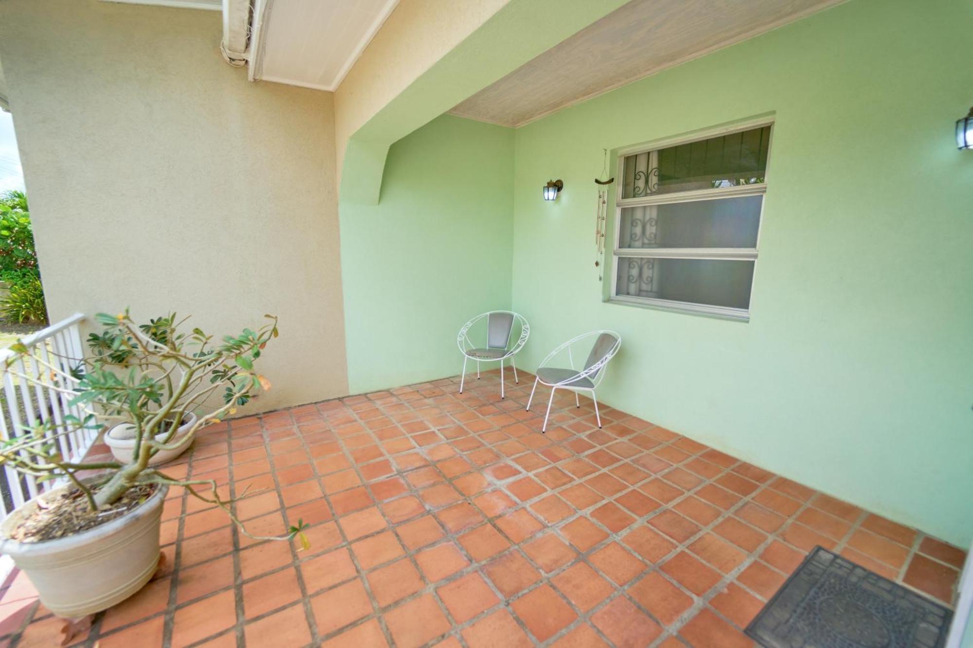 Spacious 3-Bedroom Home - Regency Park Bridgetown Exterior photo